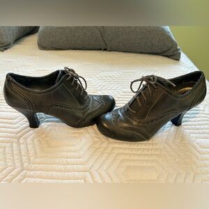 G.H Bass & CO Oxford Heels